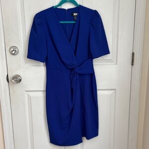 DKNY Blue Faux Wrap Dress 1/2 sleeve V neck size 10 work dress party cocktail